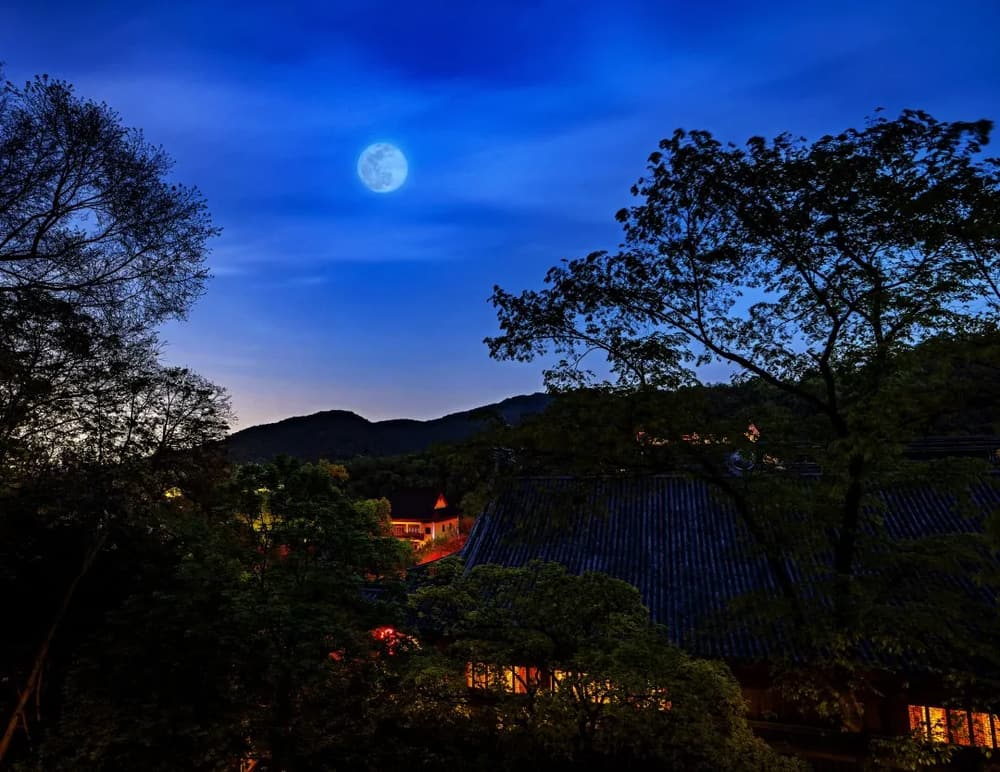 ��Ե�Ծ��У������֮���Ծ���֮��